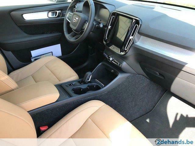 Volvo XC40 T5 2.0 benzine AWD Momentum 8/2018 grijs, Auto's, Automaat, 1969 cc, 164 g/km, Bedrijf