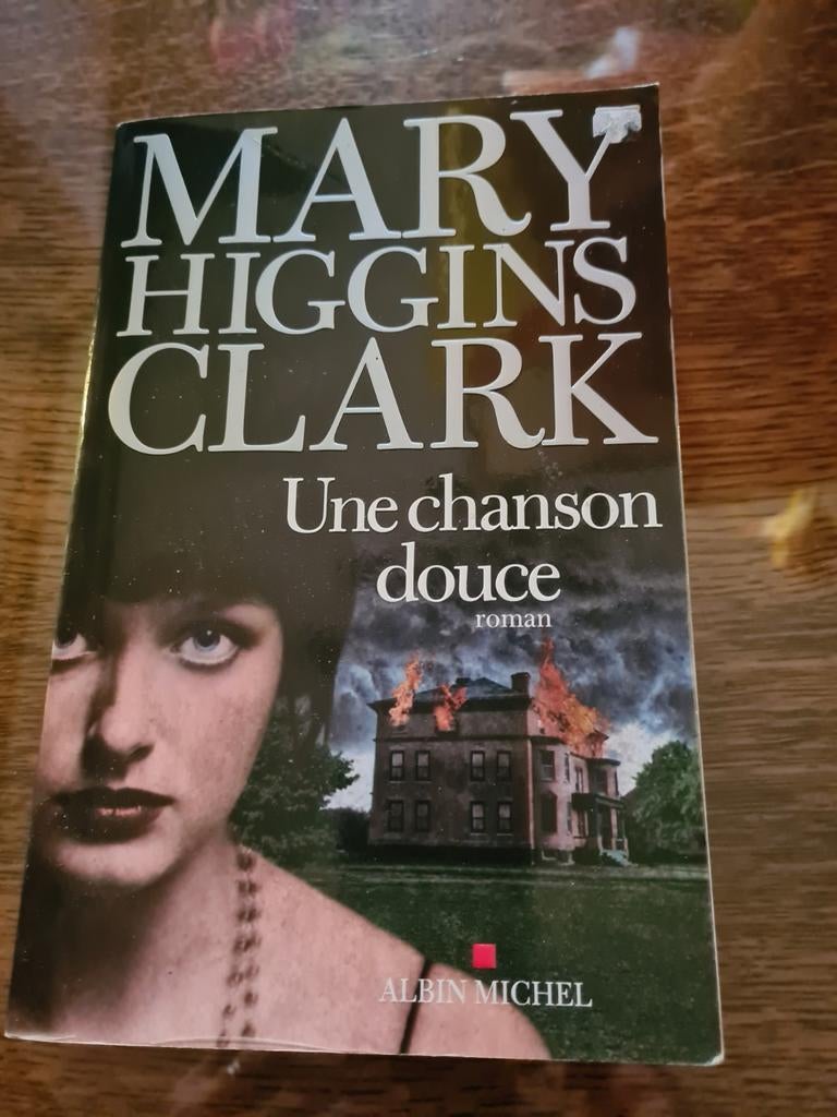 Mary Higgins Clark - Une Chanson Douce, Enlèvement ou Envoi, Comme neuf, Mary Higgins Clark
