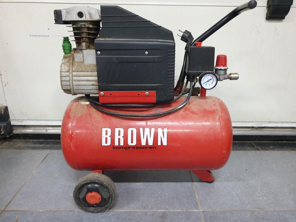 Compressor 25l van het merk Brown, Ophalen, Gebruikt, 6 tot 10 bar, 25 tot 100 liter