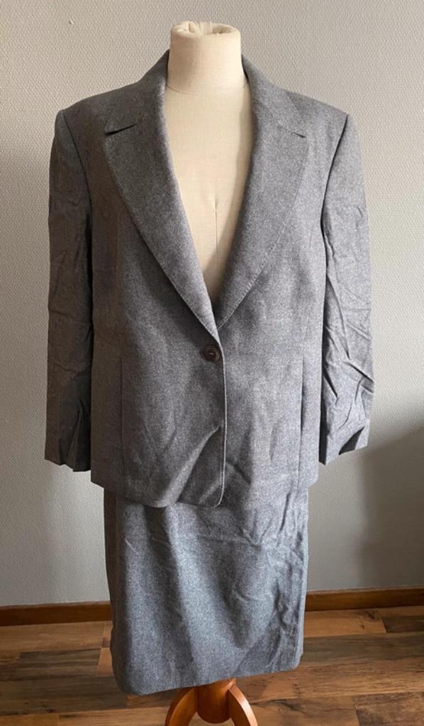 Grijs co-ord setje Féraud maat 46 - NIEUW, Neuf, Louis Féraud, Costume ou Complet, Envoi