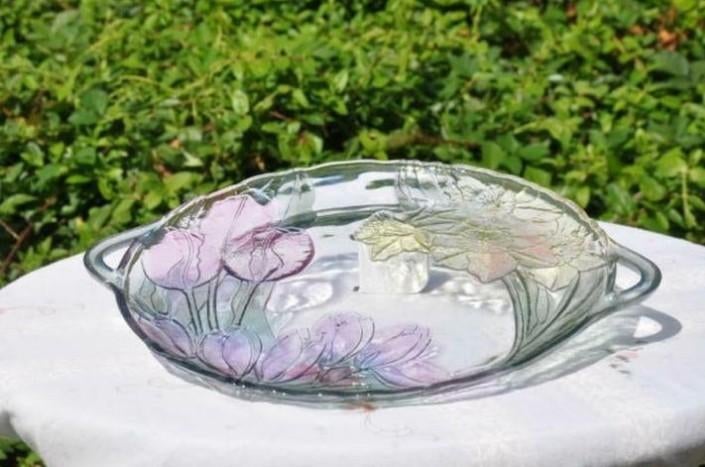 § plat a tarte decor tulipe et jonquille, Enlèvement ou Envoi, Comme neuf, Verre, Autres types
