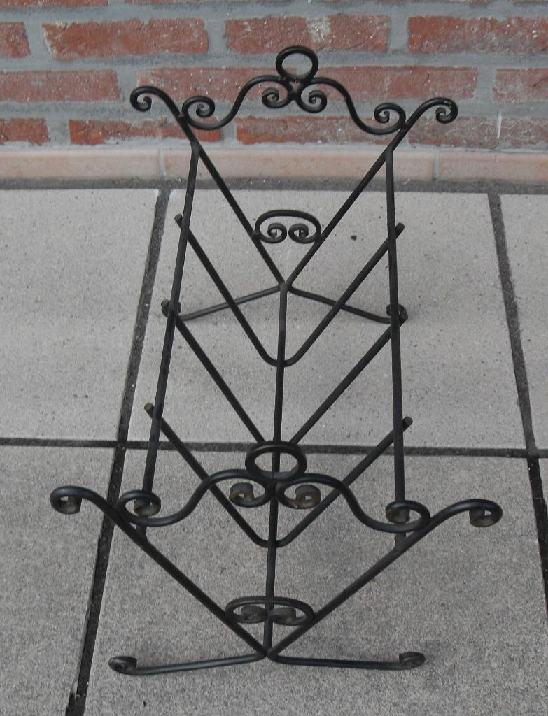 Ancien Porte revues, Enlèvement