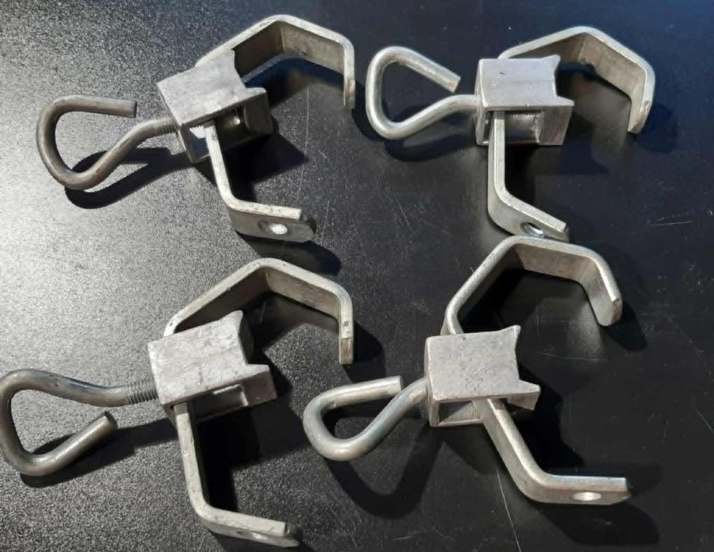 Set van 4  Doughty DT21800 universele truss klemmen, Ophalen of Verzenden, Zo goed als nieuw, Overige typen, Kleur
