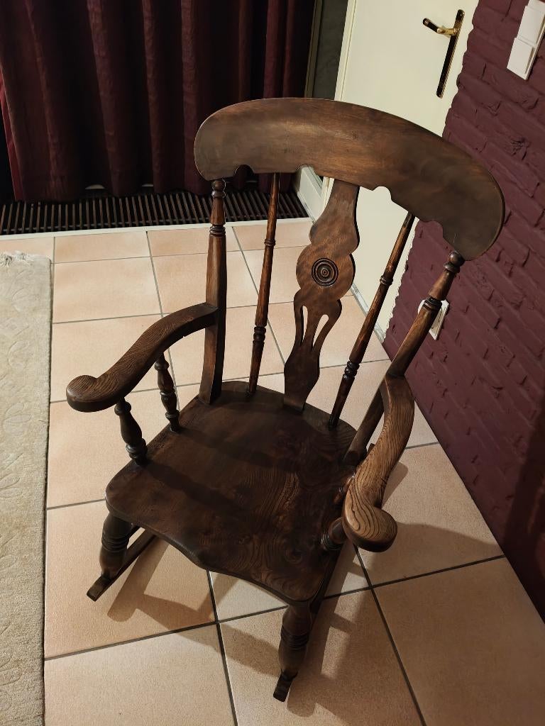 Prachtige houten schommelstoel, Antiek en Kunst, Ophalen
