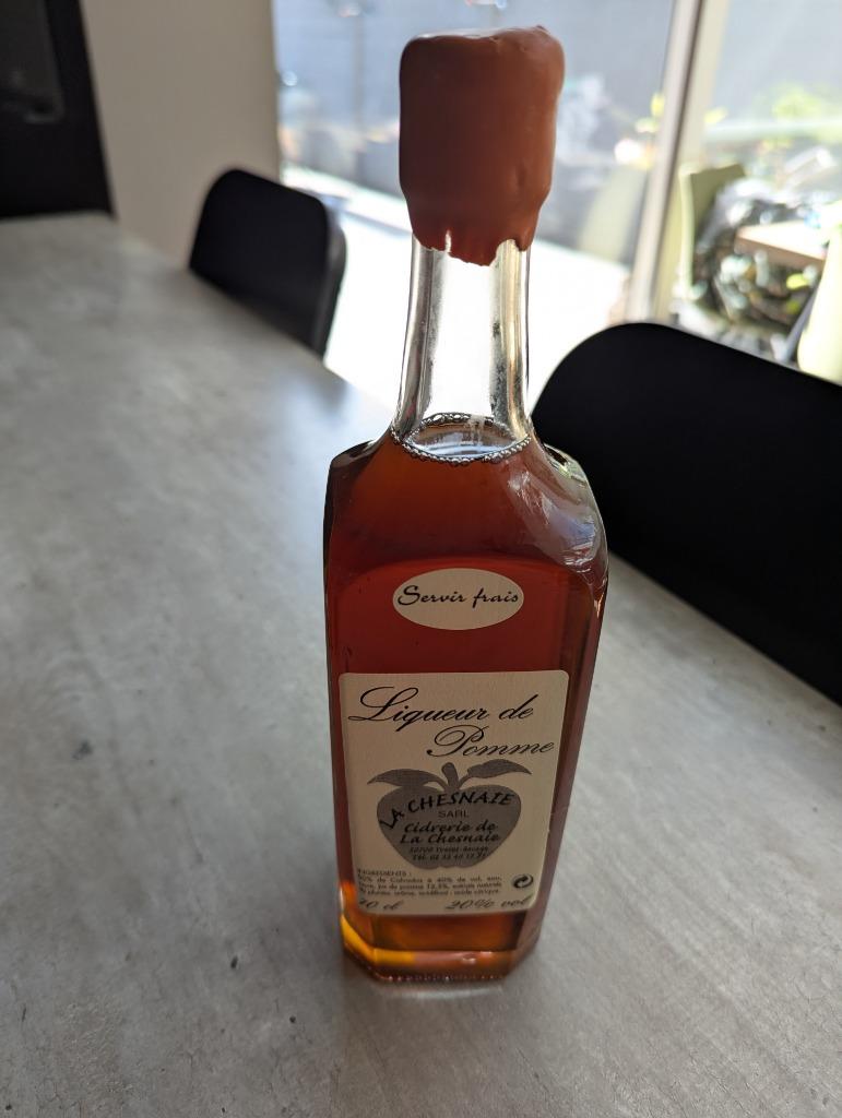 Oude fles Appellikeur (Liqueur de pomme) La Chesnaie, Collections, Vins, Neuf, Pleine, Enlèvement, Autres types