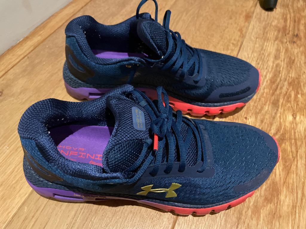 Under Armour UA HOVR Infinite hardloopschoen, Vêtements | Hommes, Chaussures, Enlèvement ou Envoi, HOVR, Comme neuf, Chaussures de sport