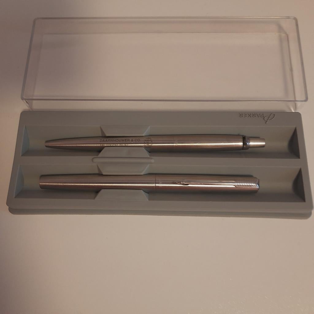 SET PARKER EN MÉTAL ARGENTÉ *STYLO À BILLE+ROLLERBALL* TEXTE, Parker, Avec boîte, Enlèvement, Comme neuf