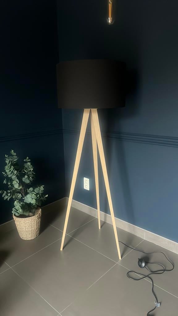 Zuiver tripod wood vloerlamp, Ophalen, Zo goed als nieuw