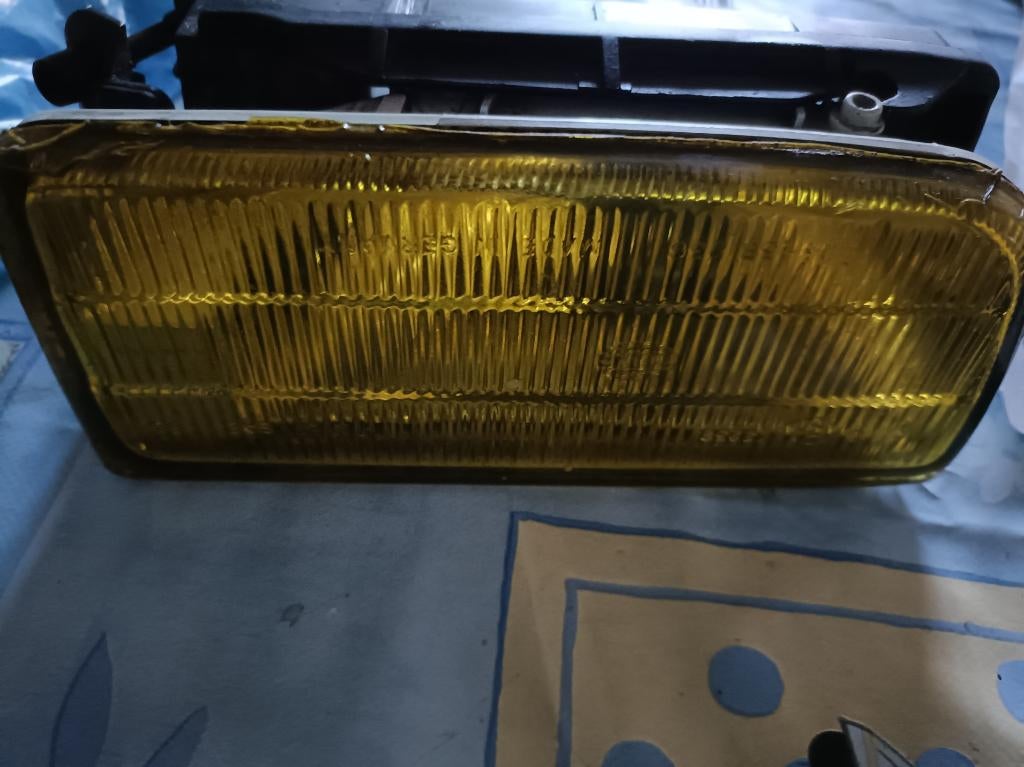 Feu antibrouillard jaune Hella BMW Série 3 E36 - 1 pièce, Autos : Pièces & Accessoires, Éclairage, BMW, Utilisé, Enlèvement