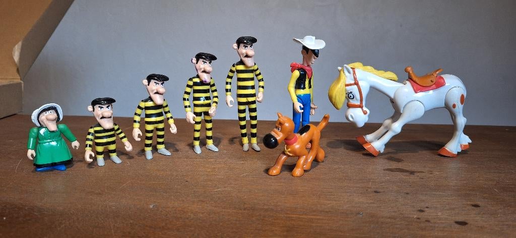 Lucky Luke Figurine Quick Série de 8 figurines articulées, Enlèvement, Autres personnages, Comme neuf, Statue ou Figurine
