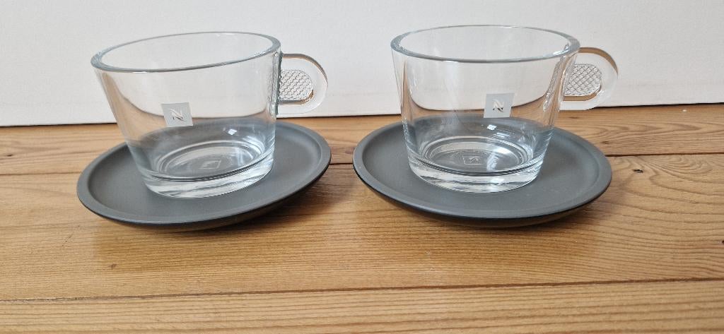 Nespresso 2 tasjes en 2 ondertasjes, Huis en Inrichting, Ophalen, Overige stijlen, Kop(pen) en/of Schotel(s), Glas