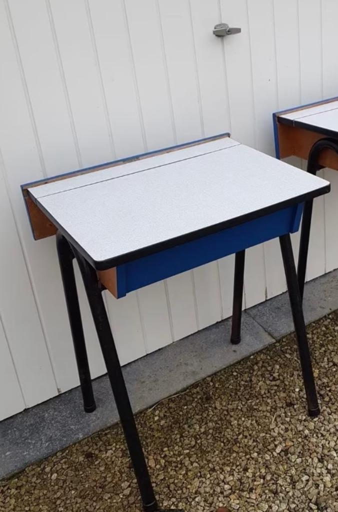 openklapbare lessenaar: B 80 x H 60 x D 50 cm, Ophalen, Gebruikt, Tafel(s)