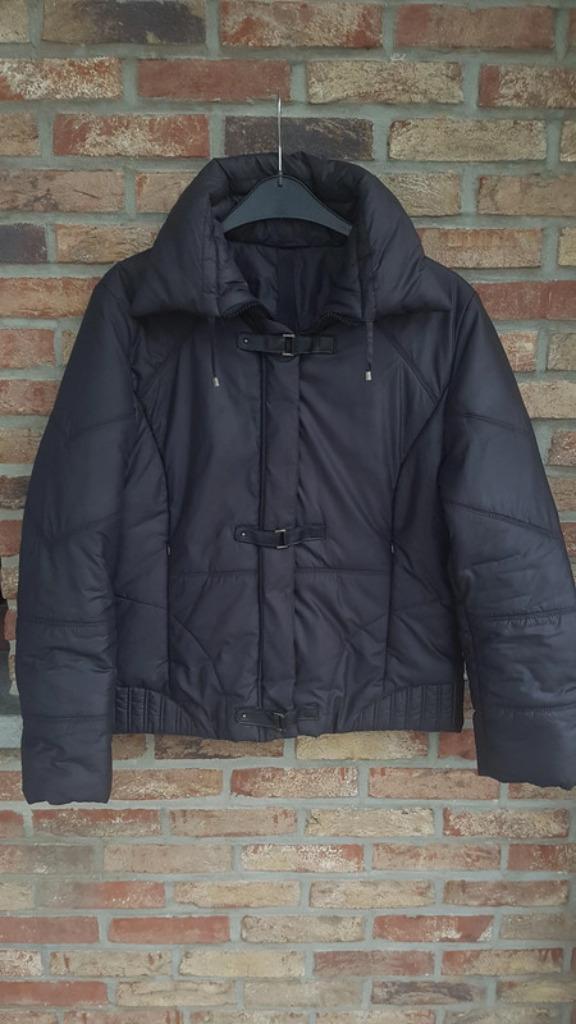 Warme zwarte gewatteerde jas maat 42, Ophalen of Verzenden, Nieuw, Maat 42/44 (L), Zwart