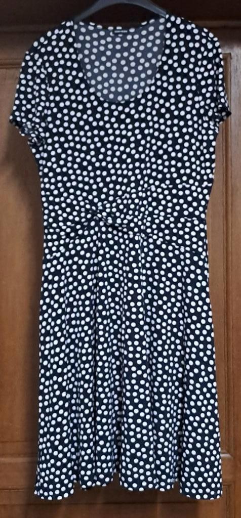 Zomerjurk met bolletjesmotief merk Gerry Weber, Kleding | Dames, Jurken, Gedragen, Maat 42/44 (L), Zwart, Onder de knie, Ophalen of Verzenden