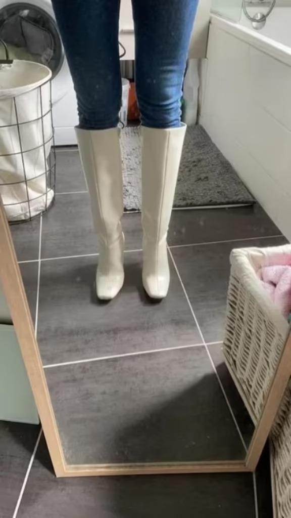 Nouvelles bottes à talons carrés en cuir blanc taille 39 liv, Neuf, Blanc, Bottes hautes, Envoi