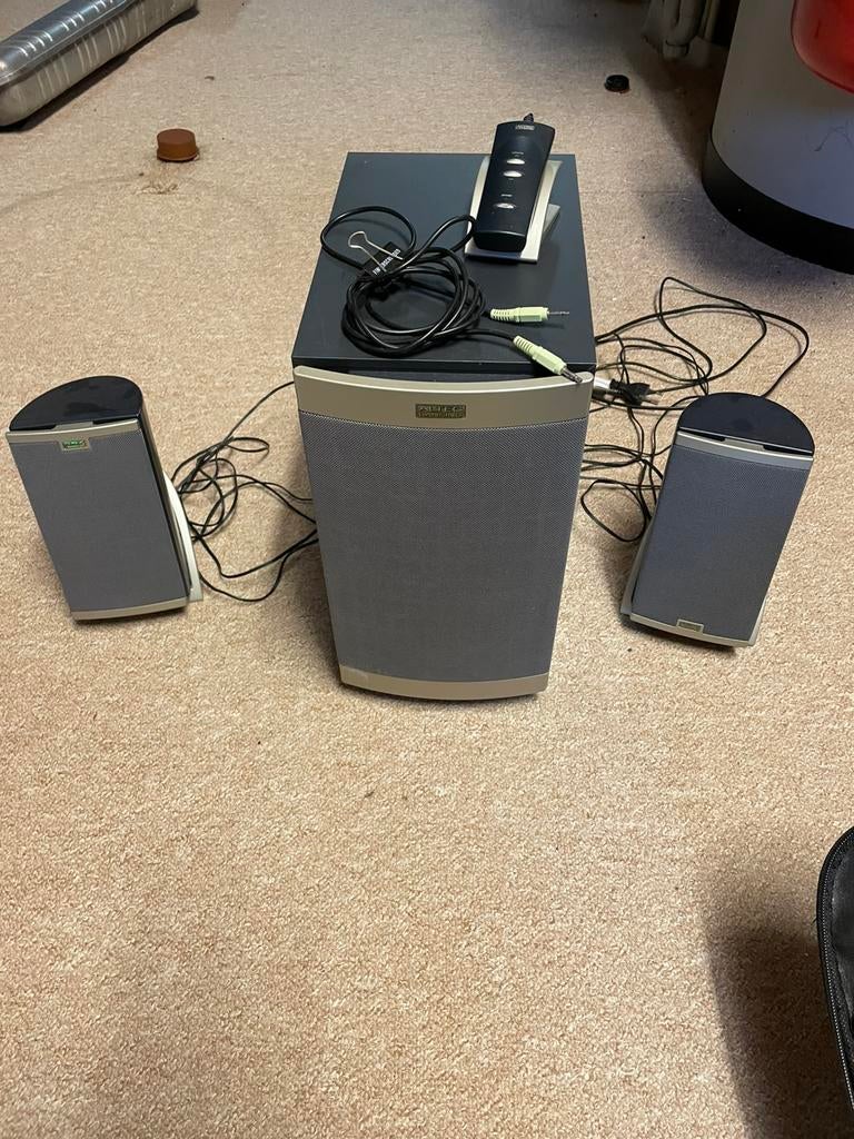 Altec Lansing 621 home system, Enlèvement, Comme neuf
