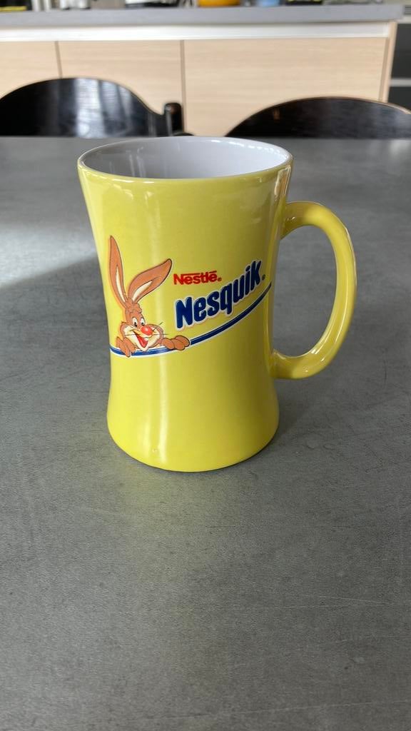 1 nesquik grote mok, Ophalen, Zo goed als nieuw