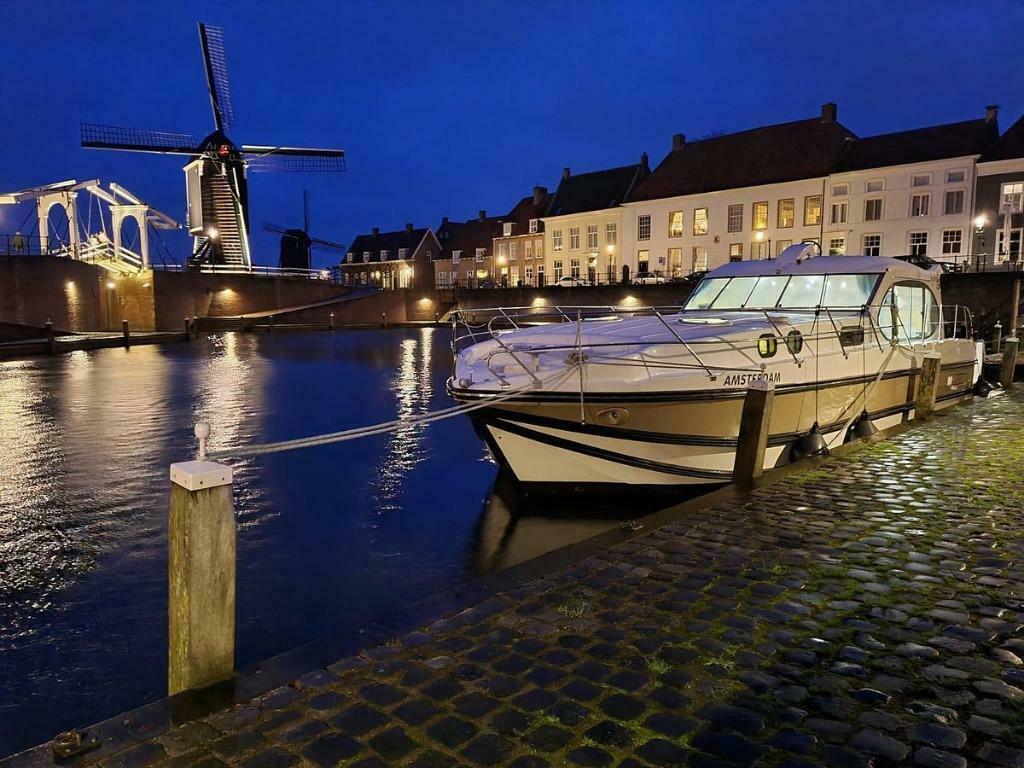 boot te huur 6 personen, Party- of Rondvaartboot