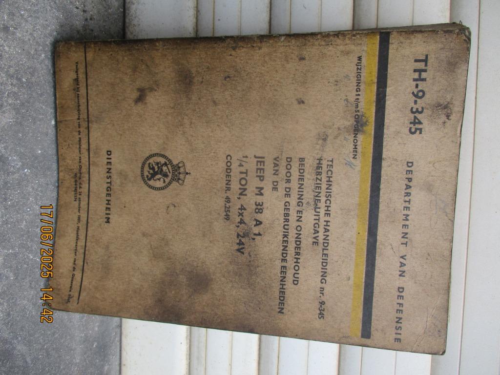 willys jeep - M 38 A1 -24 volt boekje, Enlèvement ou Envoi, Jeep