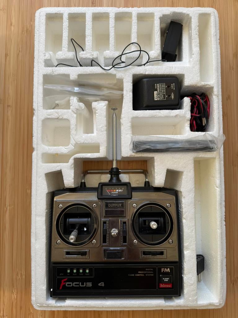 Hitec Focus 4 modelbouw zender, Hobby en Vrije tijd, Ophalen, Gebruikt
