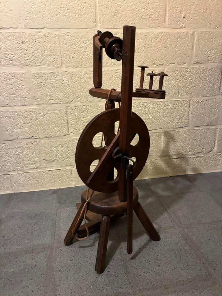 Spinnenwiel, Hobby en Vrije tijd, Ophalen, Gebruikt, Spinnewiel