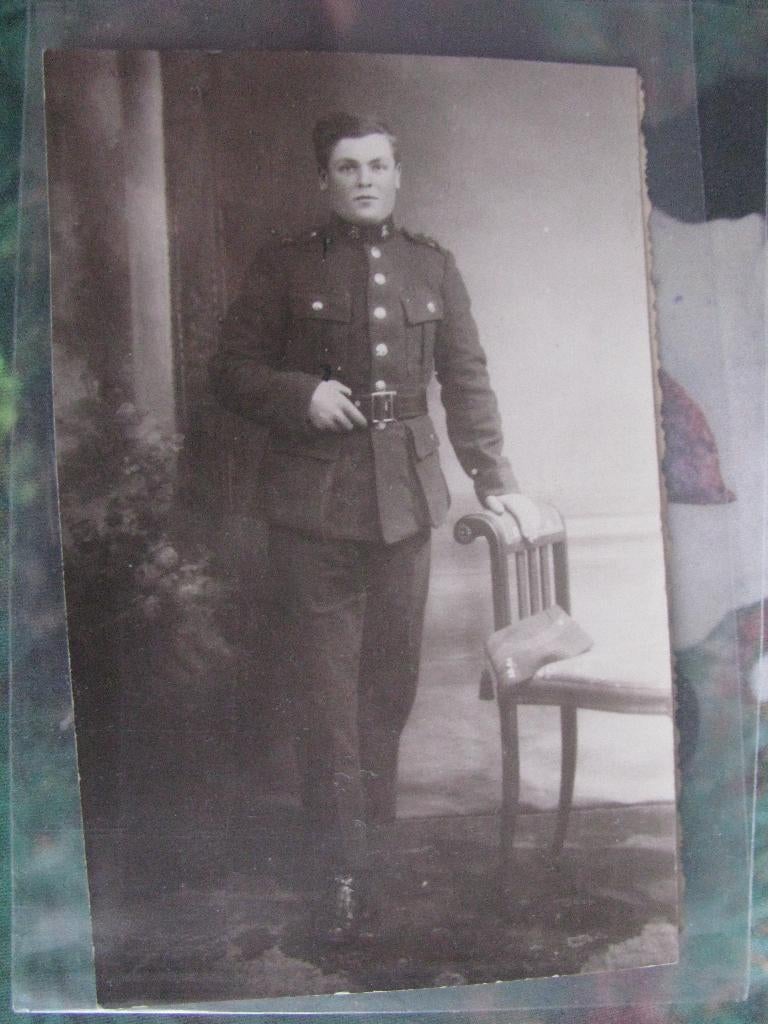 Photo de portrait vintage de l'armée militaire 2, Collections, Photos & Gravures, Enlèvement ou Envoi, Avant 1940, Photo, Costume traditionnel