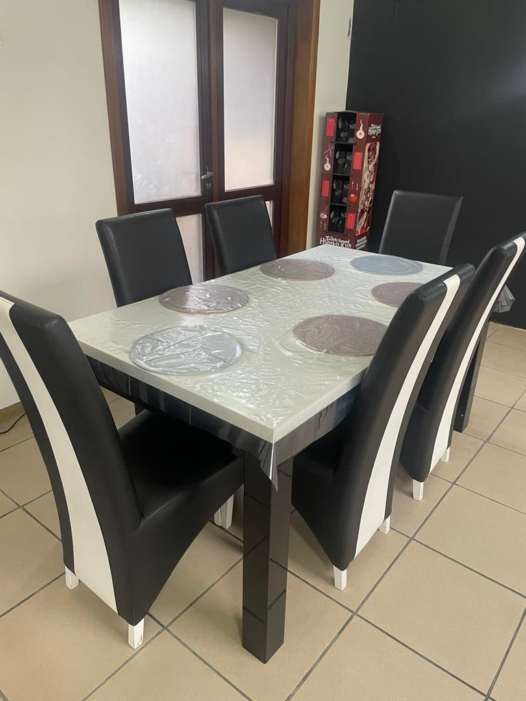 Table à manger pour six personnes, Maison & Meubles, Salles à manger complètes, Enlèvement, Comme neuf