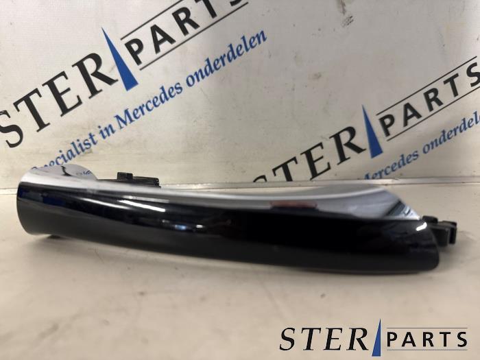 Poignée portière 4portes arrière droite d'un Mercedes CLS, Autos : Pièces & Accessoires, 3 mois de garantie, Utilisé, -, -