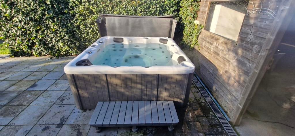Jaccuzi 5 personen, Ophalen, 3 zitplaatsen