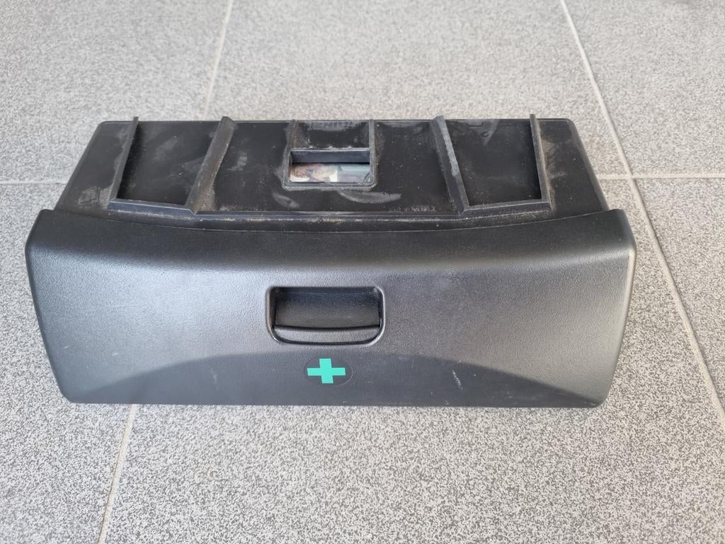 trousse de premiers secours BMW Série 3 E92 E90, Enlèvement ou Envoi, Utilisé