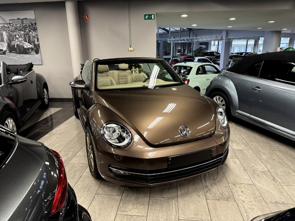 VW New Beetle metallic bruin jaren 70 Cabrio 1.2 TSI, Auto's, Voorwielaandrijving, 4 cilinders, Leder, Bedrijf