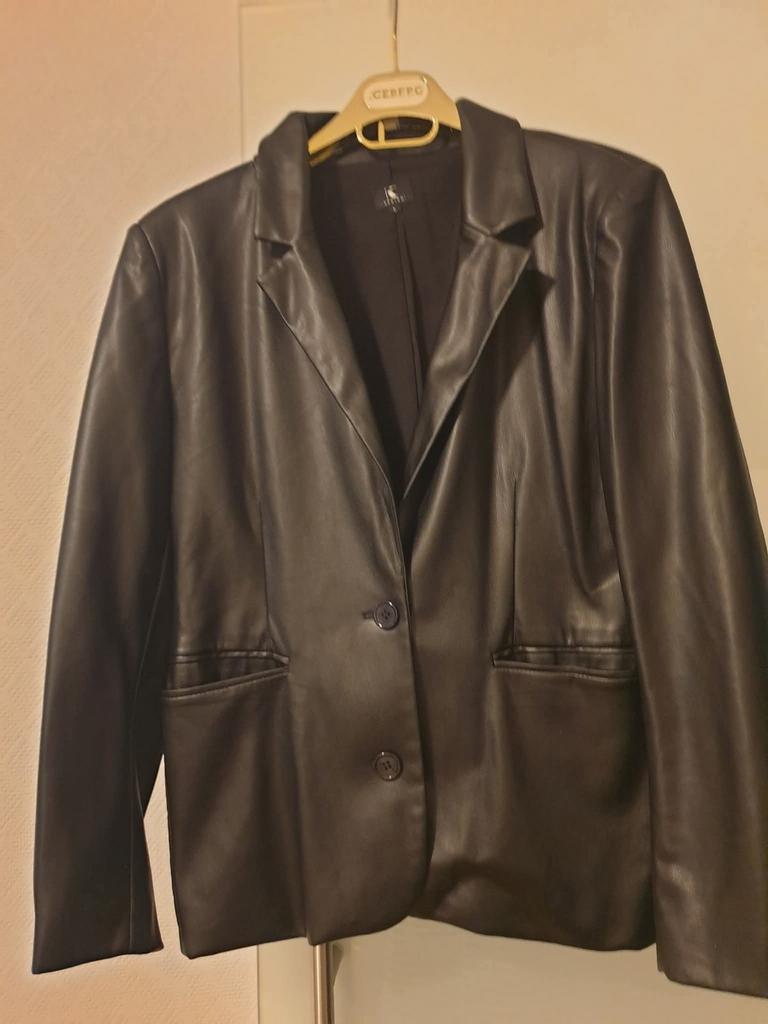 Blazer k-design maat L, Handtassen en Accessoires, Tassen | Damestassen, Ophalen