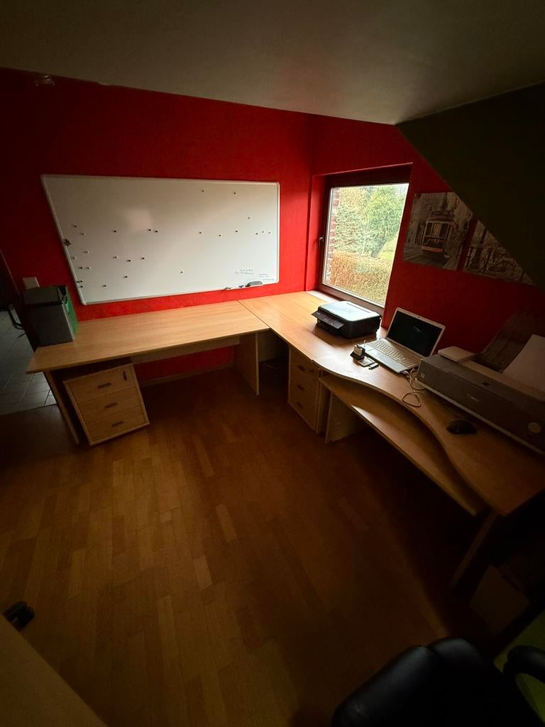 Ensemble bureau d’angle + armoire, Enlèvement