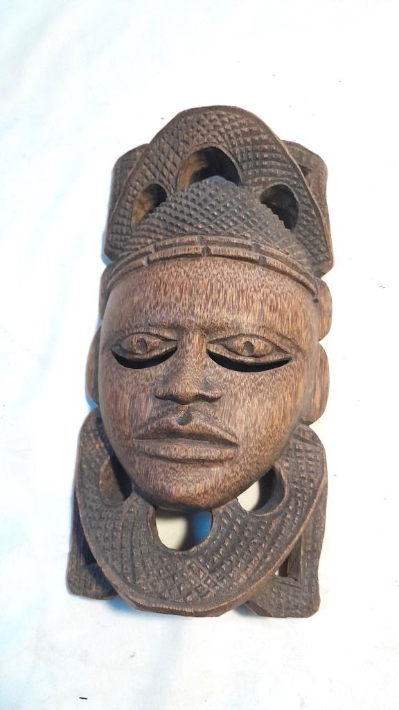 Masque africain en bois massif, Enlèvement ou Envoi