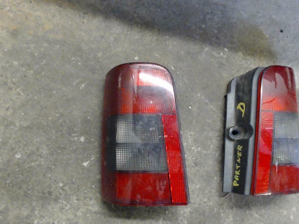 Feu arrière gauche Citroën Berlingo 1, Enlèvement ou Envoi, Utilisé, Citroën