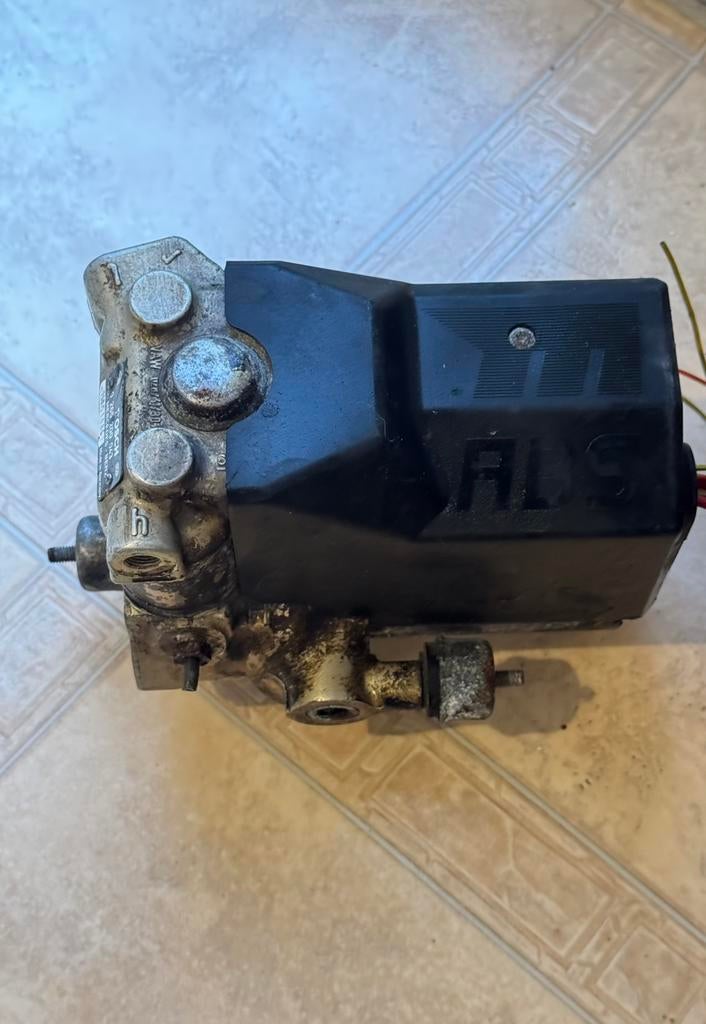 Mercedes 190D2.5L Hydraulisch aggregaat ABS, Ophalen, Gereviseerd, Mercedes-Benz