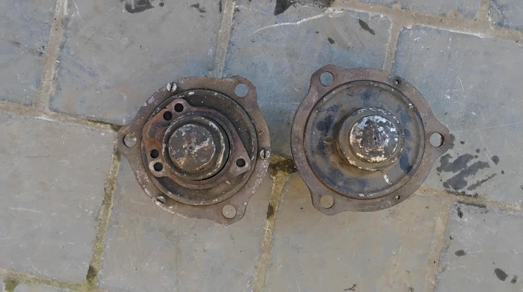 Moyeux avant Peugeot 404 moyeux avant, Enlèvement ou Envoi, Peugeot