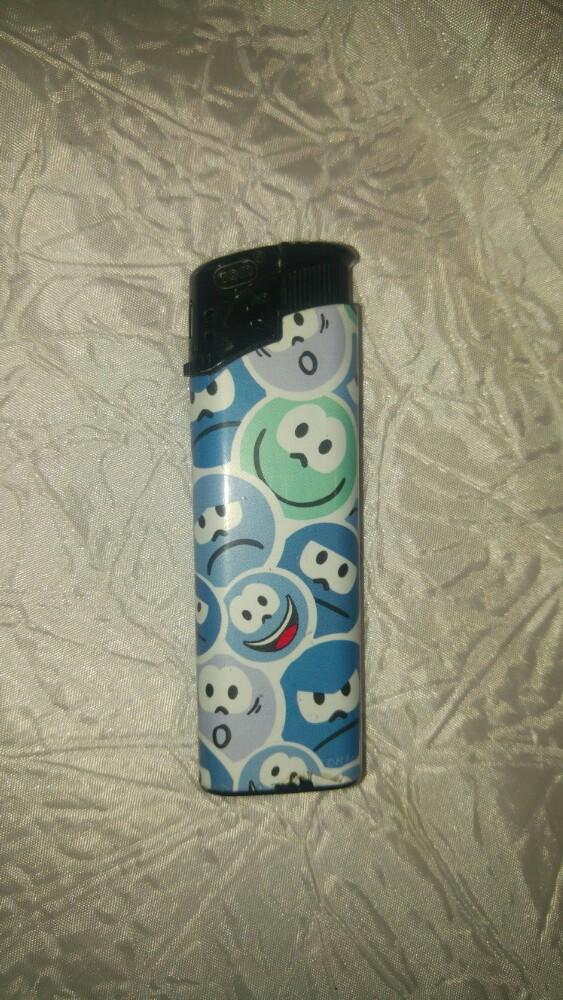 Briquet aansteker ags emoji vide, Collections, Articles de fumeurs, Briquets & Boîtes d'allumettes, Enlèvement ou Envoi, Utilisé