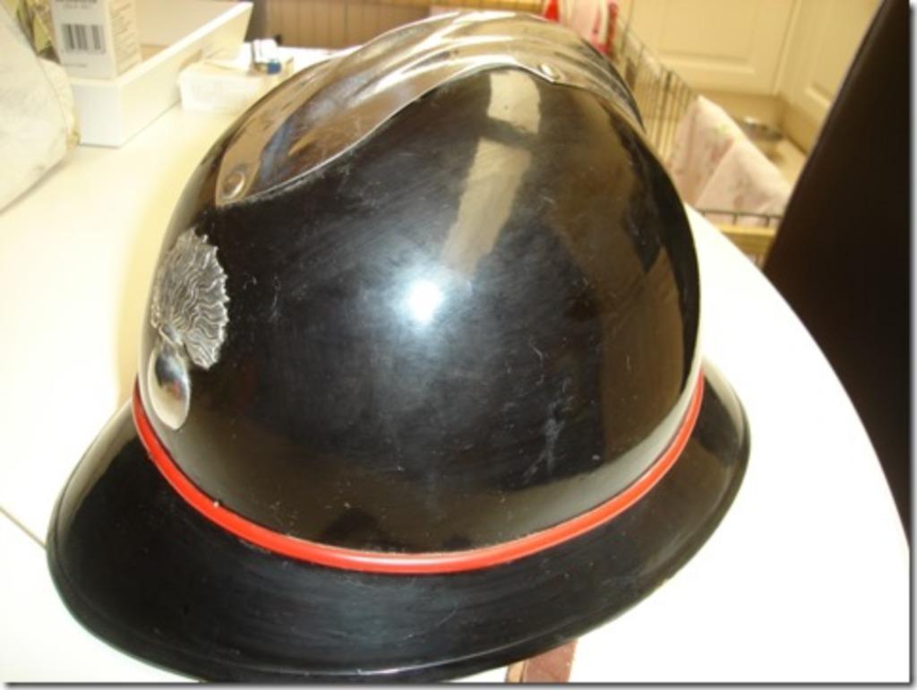 Casque de parade de la gendarmerie, Collections, Enlèvement, Gendarmerie, Casque ou Béret