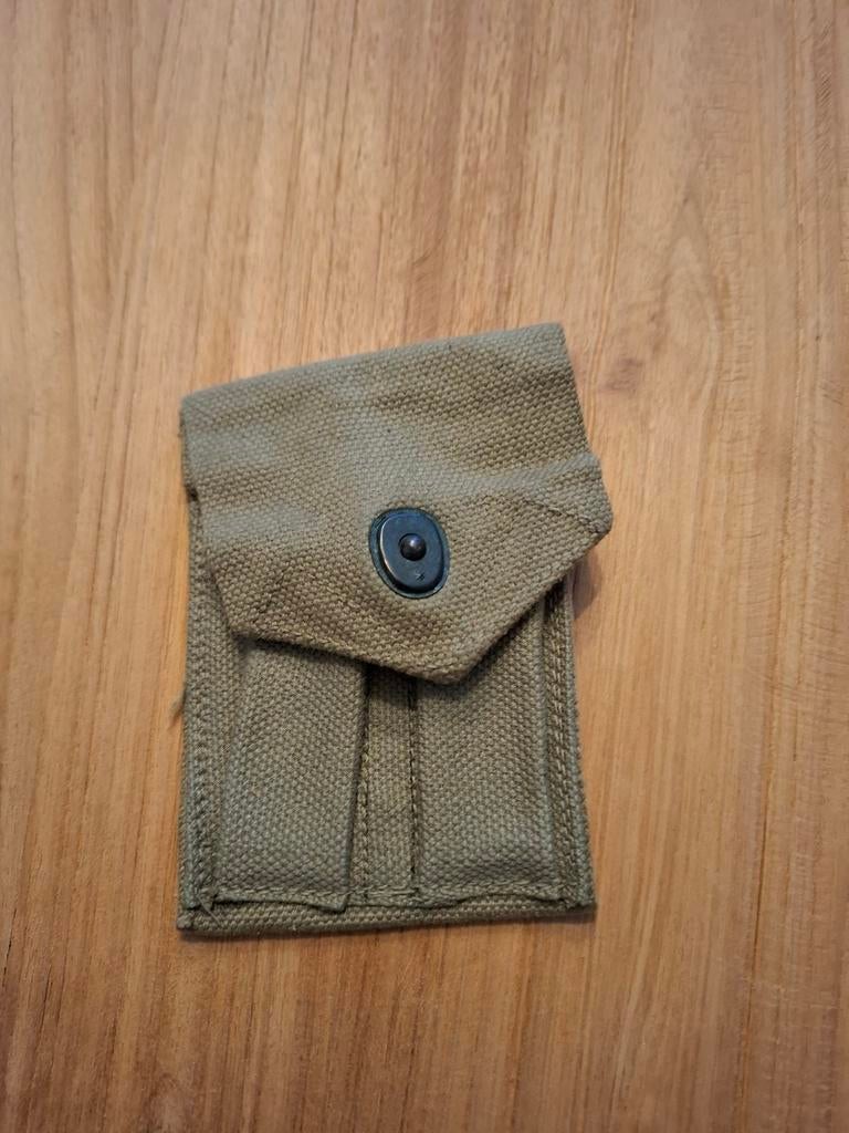 US ww2 usmc pochette chargeur .45 original, Collections, Objets militaires | Seconde Guerre mondiale, Enlèvement ou Envoi