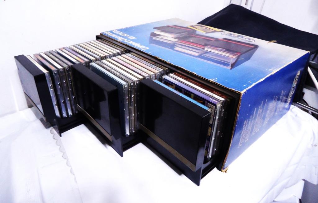 Boîte rangement pour 60 CD + 52 CD années 50,60,70🎶😎💑🤗👌, CD & DVD, Enlèvement ou Envoi, Comme neuf, Autres types, Musique du monde