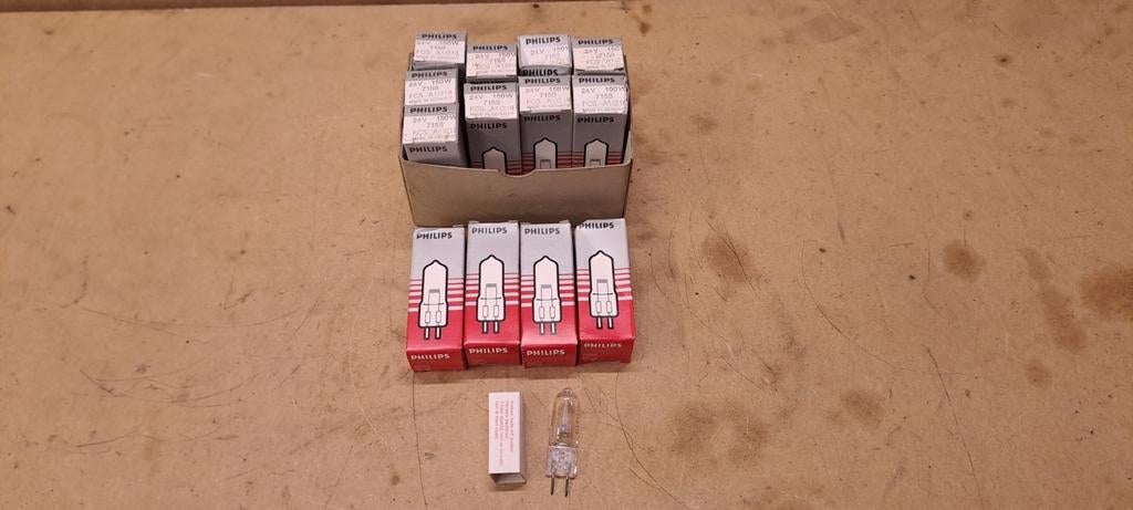 Halogeen lampen Philips 24v. 150w.7158 FCS, Ophalen of Verzenden, Zo goed als nieuw