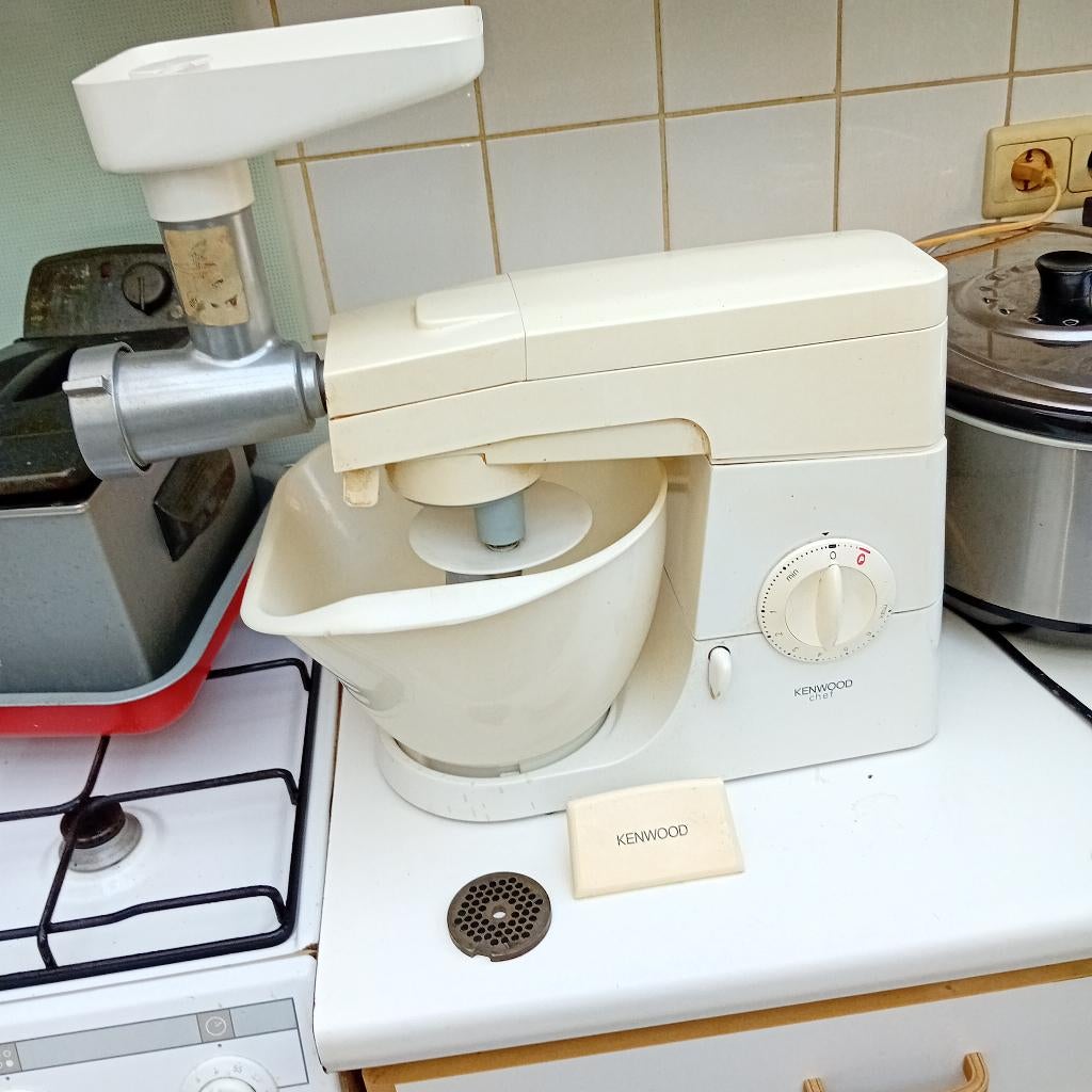 Robot pétrin kenwood chef  700w +hachoir à viande, Enlèvement, Utilisé
