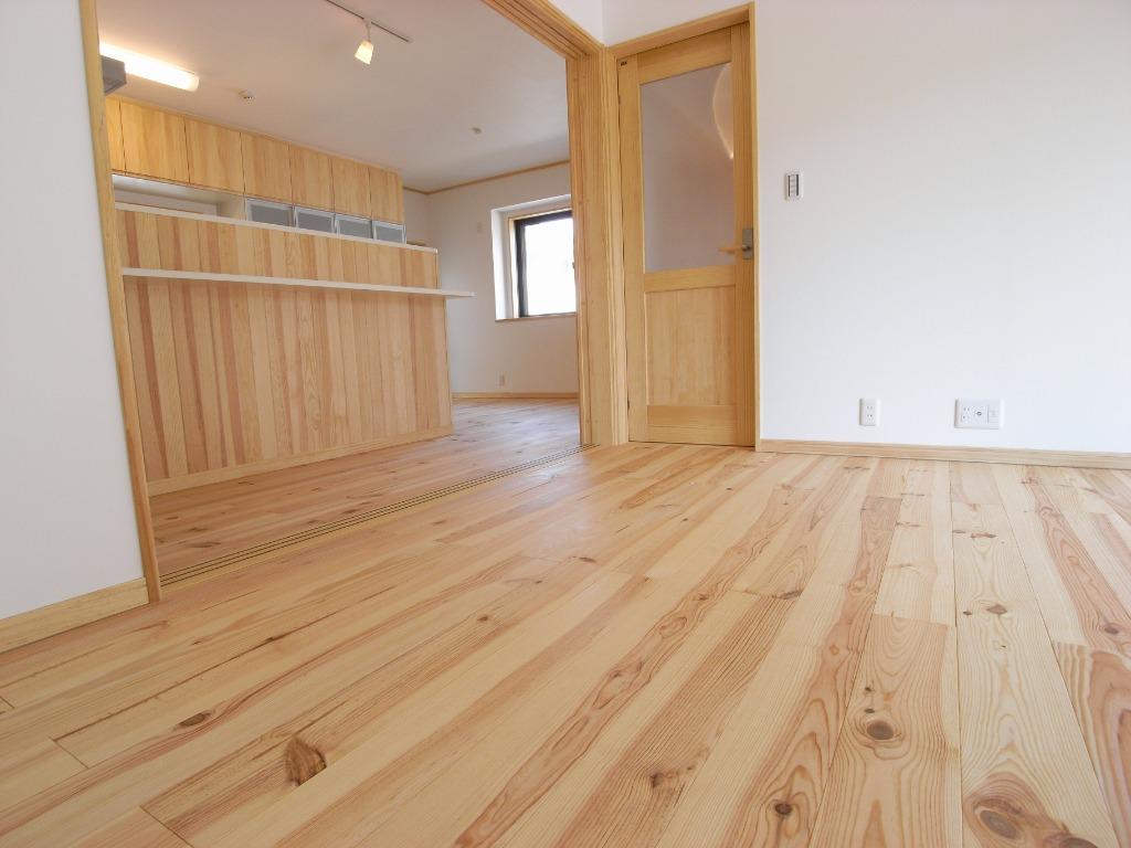 Grenen parket vanaf € 9.95 /m², Nieuw, 10 m² of meer, 10 tot 30 cm, Hout