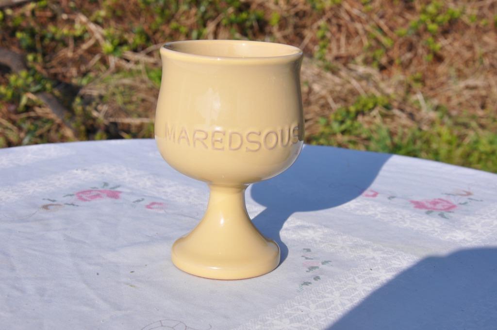 verre sur pied en faience maredsous, Enlèvement ou Envoi, Comme neuf, Verre ou Verres, Autres marques