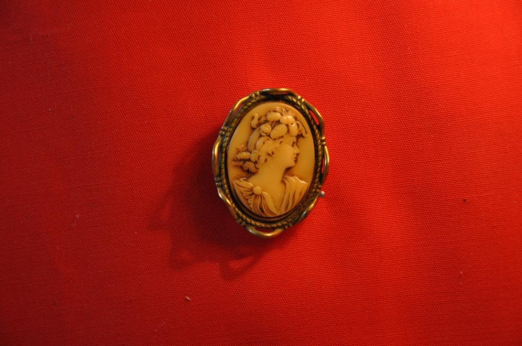 §  broche ancienne (14), Enlèvement ou Envoi, Utilisé, Autres matériaux