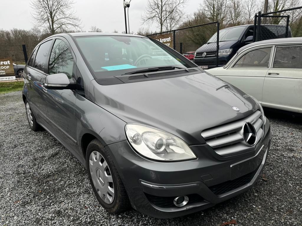 Mercedes B-180 cdi bj 2009 km 216.500 euro 5 met keuring, Auto's, Voorwielaandrijving, Stof, Beige, Bedrijf