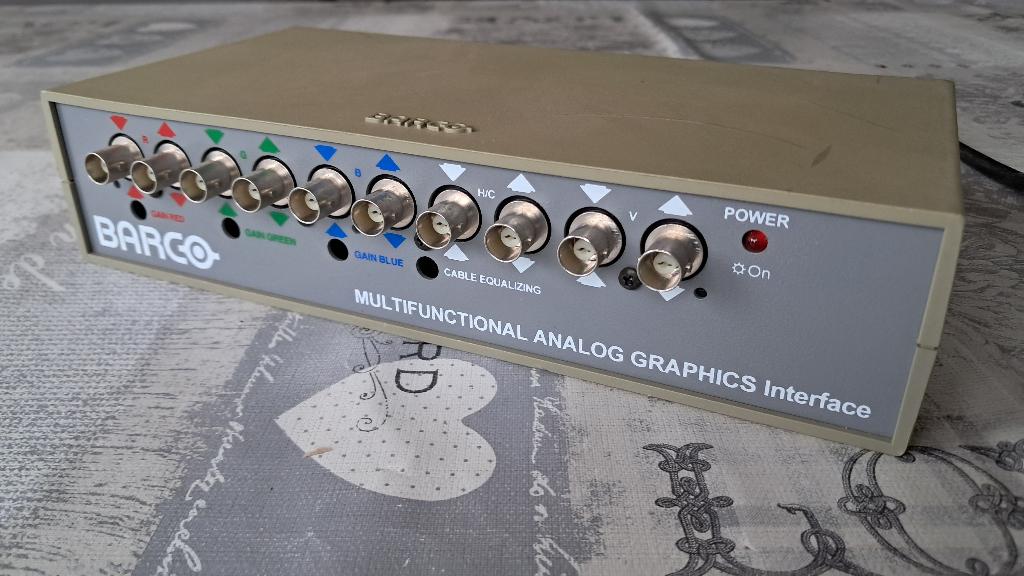 BARCO MAGIK universele RGB analoge graphics interface, Enlèvement, Utilisé