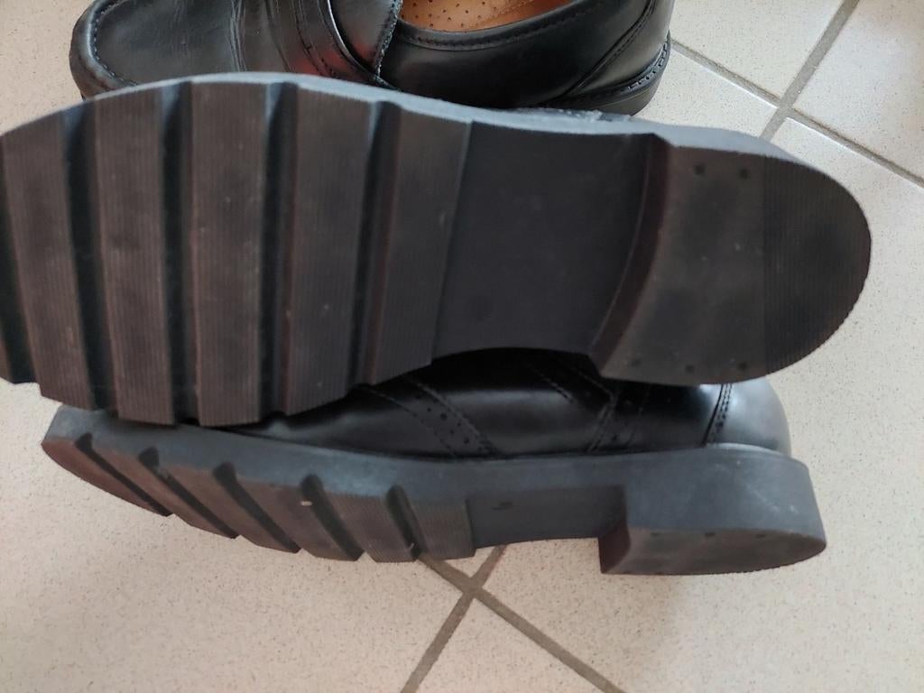 Schoenen heren, Enlèvement, Comme neuf