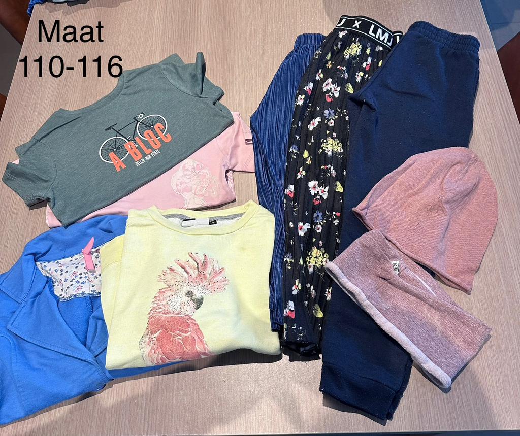 Pakket meisjeskledij 110-116, Ophalen, Gebruikt, Maat 116